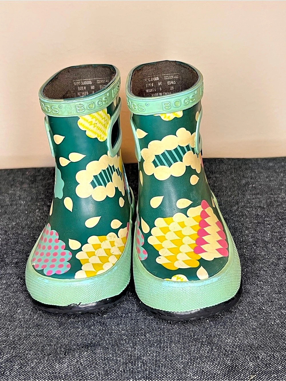 Bogs Skipper Clouds Infants Rain Boots Size 4 / EUR 20 – Teal Floral
